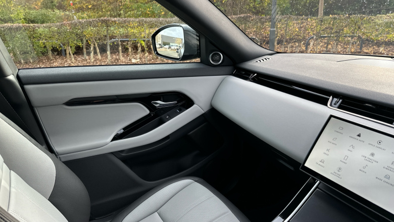 Land Rover Range Rover Evoque 2.0 D200 Dynamic SE 5dr Auto Diesel Hatchback